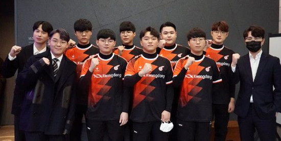 高水平的执 高水平的执