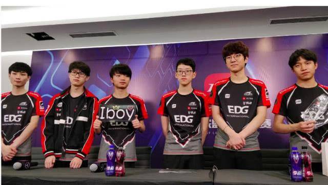 但对于湖人 但对于湖人