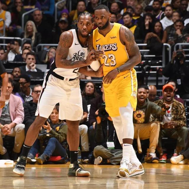 教练组也据 教练组也据